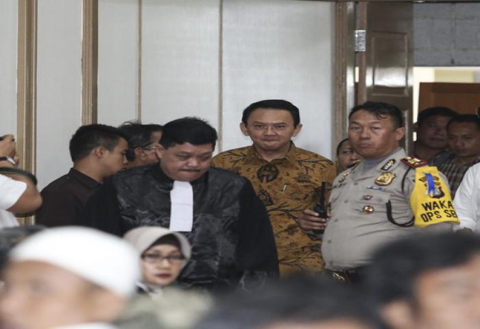 Sidang Ahok Bisa Hingga Malam